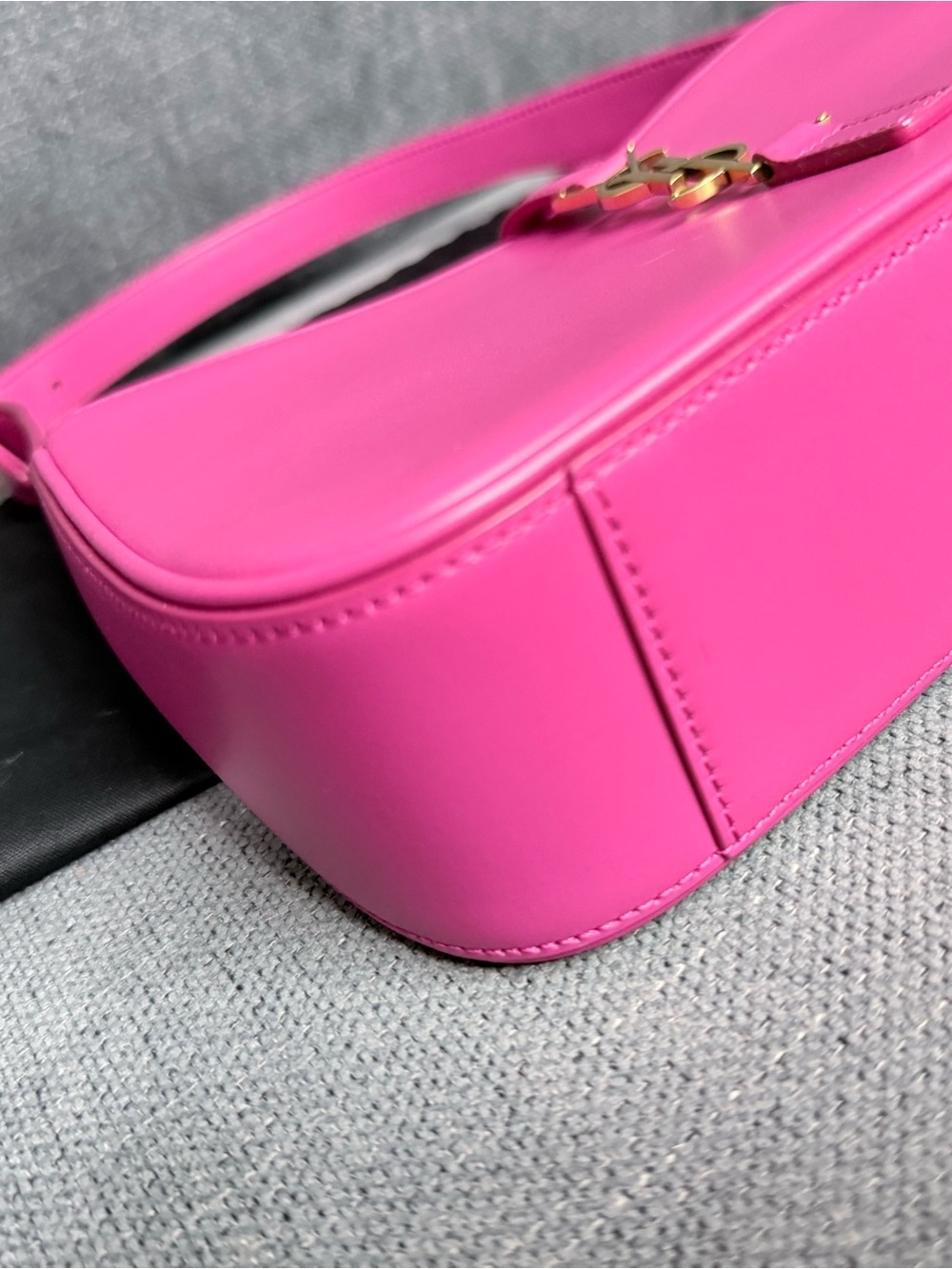 Saint Laurent Le 5 a 7 Medium smooth leather Shoulder Bag - Picture 9 of 12
